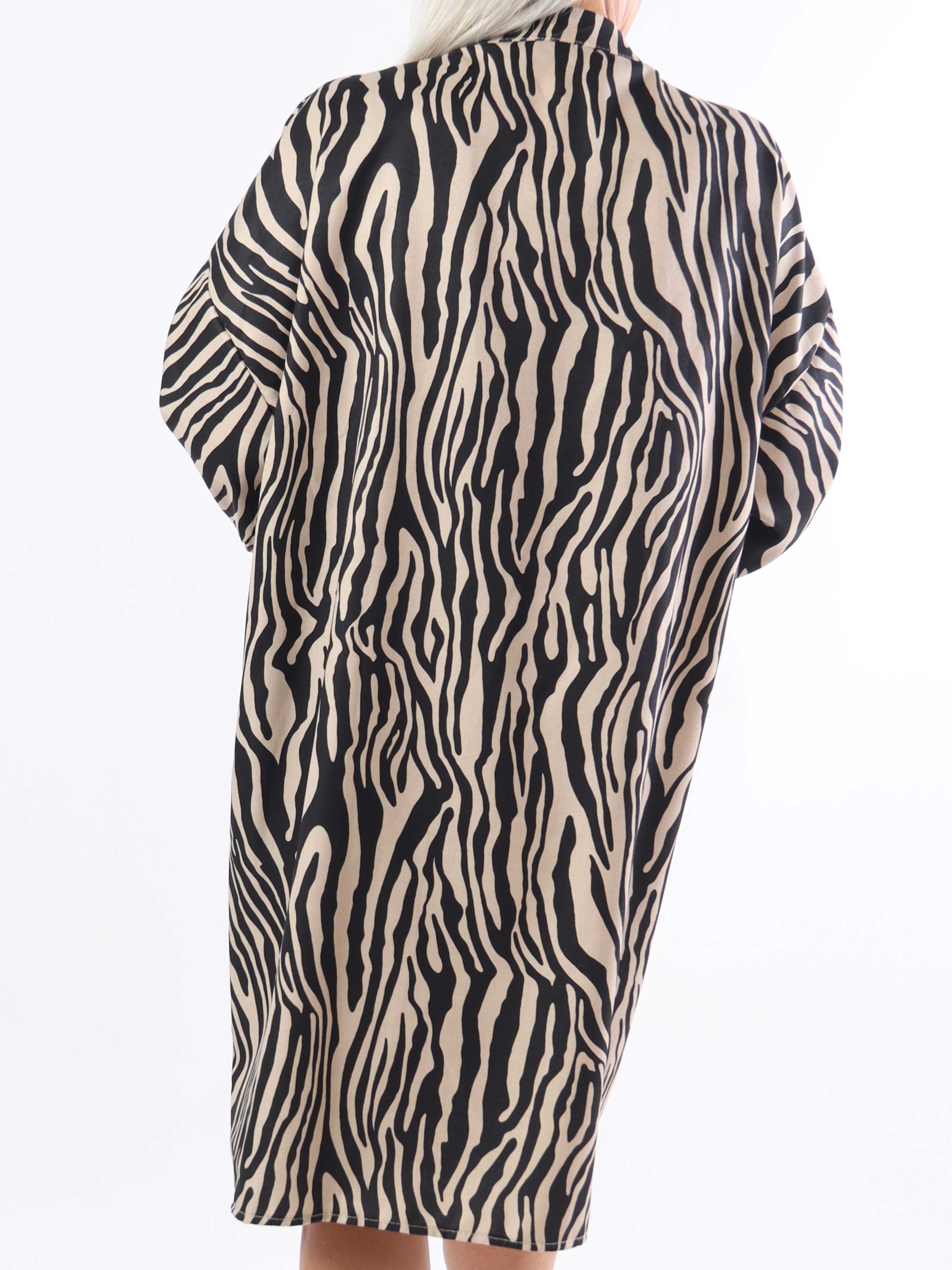 Cassia Animal - Plus size tunikakjole med flæser ved brystet